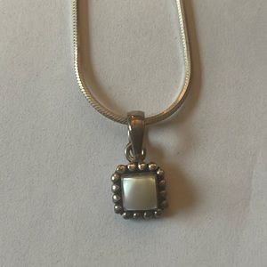 Silpada square pearly pendant with 16 in chain s1211 retired